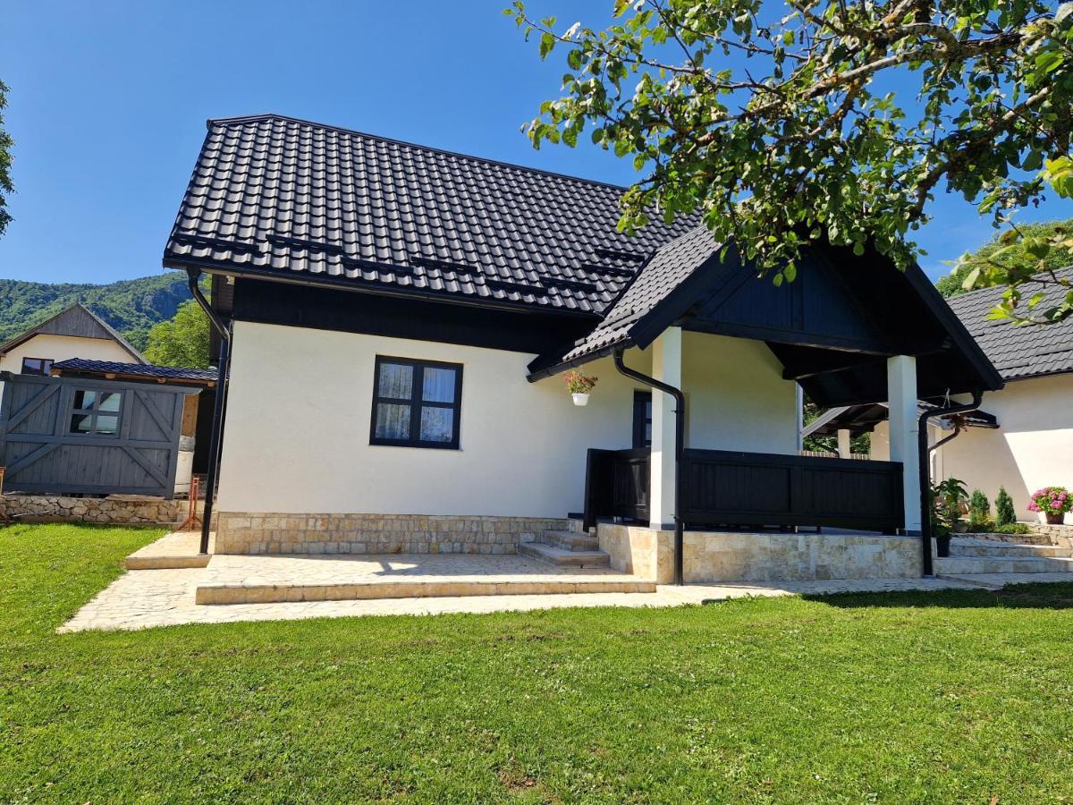 Plitvice Apis Villa โคเรนนิซา ภายนอก รูปภาพ